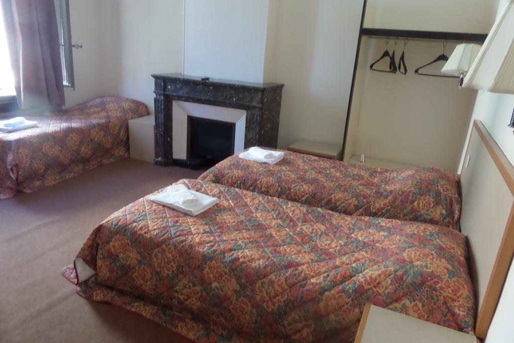 Hotel De La Gare Romans-sur-Isère Szoba fotó