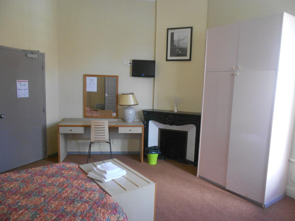 Hotel De La Gare Romans-sur-Isère Szoba fotó